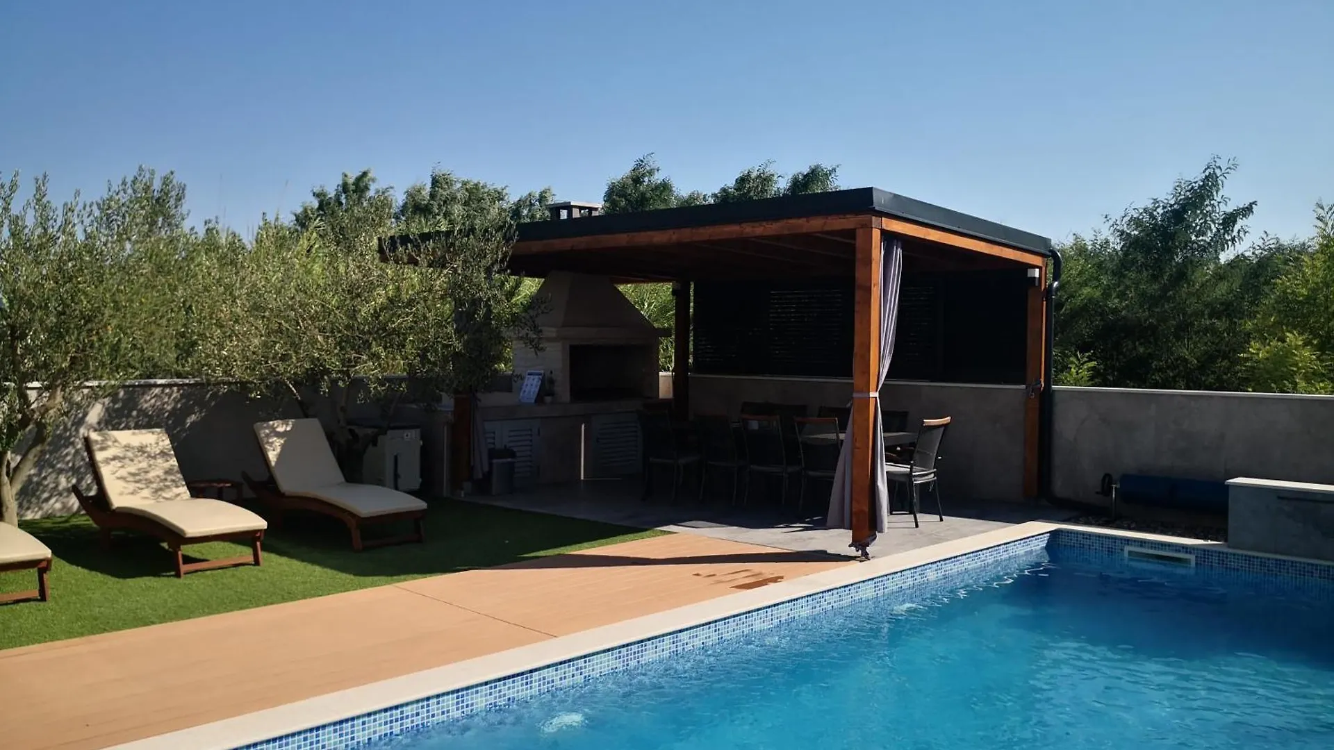 Villa Frantin - Heated Pool, Sauna, Bbq, Activites 普利拉卡